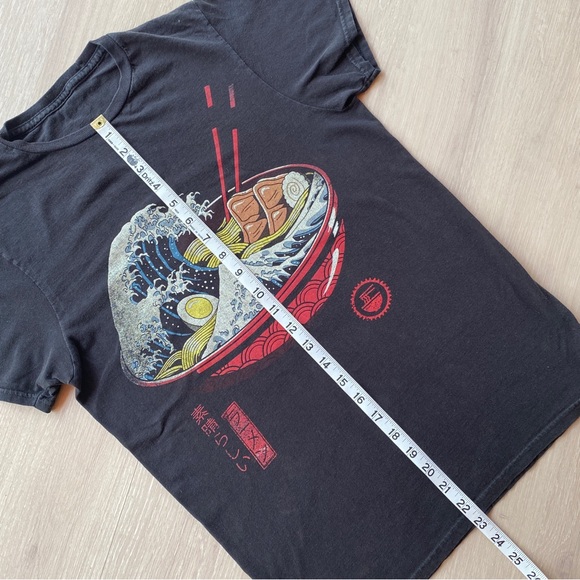 Great Wave Ramen Graphic Tree Black Size S - Picture 3 of 5